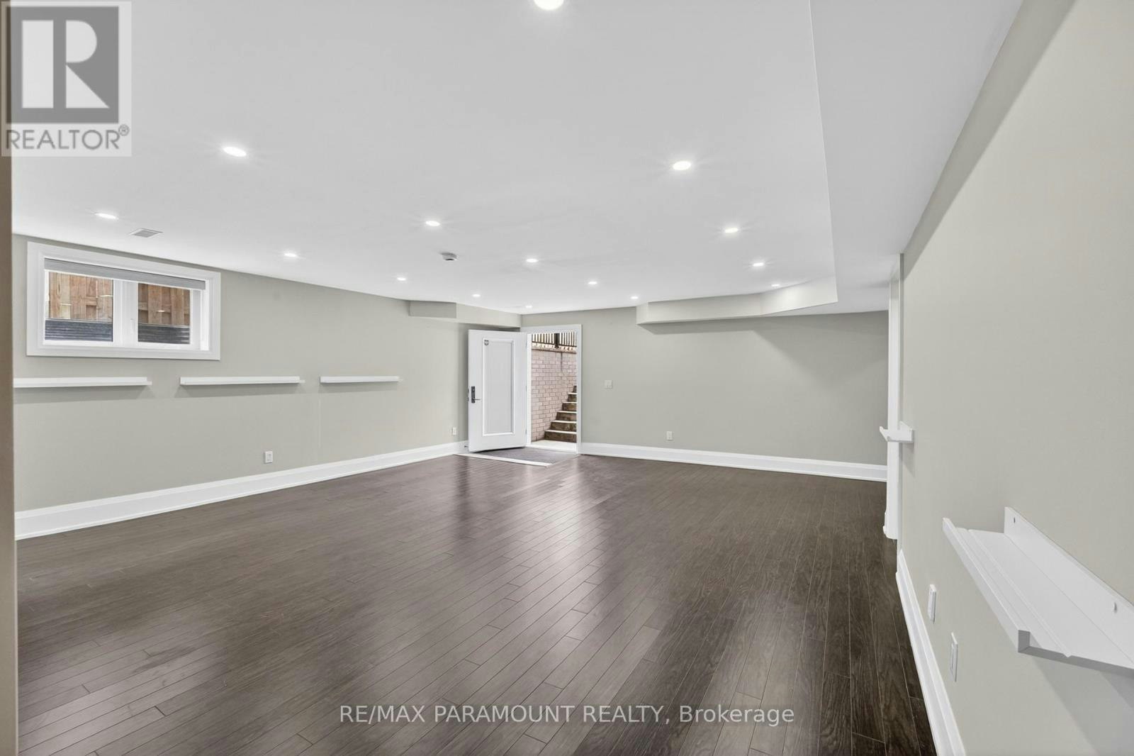 38 York Road, Toronto, ON, M9R 3E4 - 6