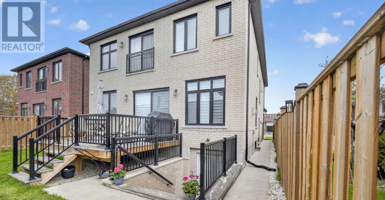 38 York Road, Toronto, ON, M9R 3E4 - 22