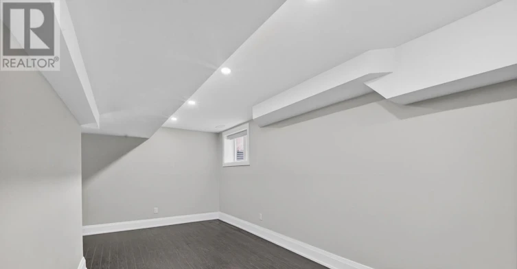 38 York Road, Toronto, ON, M9R 3E4 - 12
