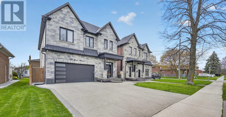 38 York Road, Toronto, ON, M9R 3E4