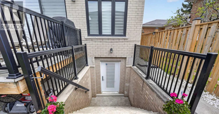 38 York Road, Toronto, ON, M9R 3E4 - 20