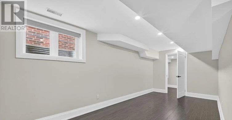 38 York Road, Toronto, ON, M9R 3E4 - 11