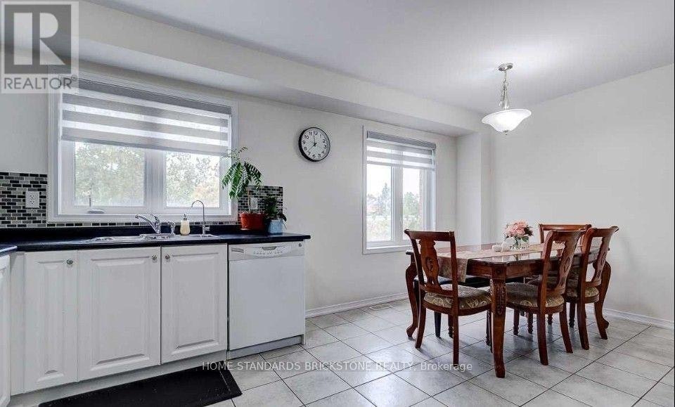 25-7 Sirente Drive, Hamilton, ON, L9A 0B4 - 16