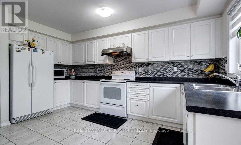25-7 Sirente Drive, Hamilton, ON, L9A 0B4 - 15