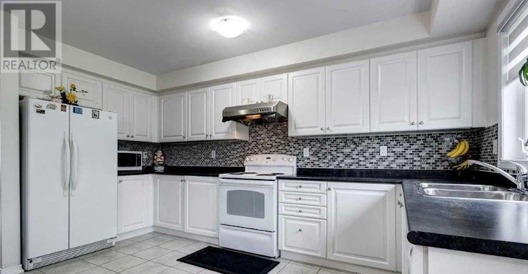 25-7 Sirente Drive, Hamilton, ON, L9A 0B4 - 15