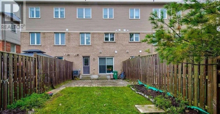 25-7 Sirente Drive, Hamilton, ON, L9A 0B4 - 29