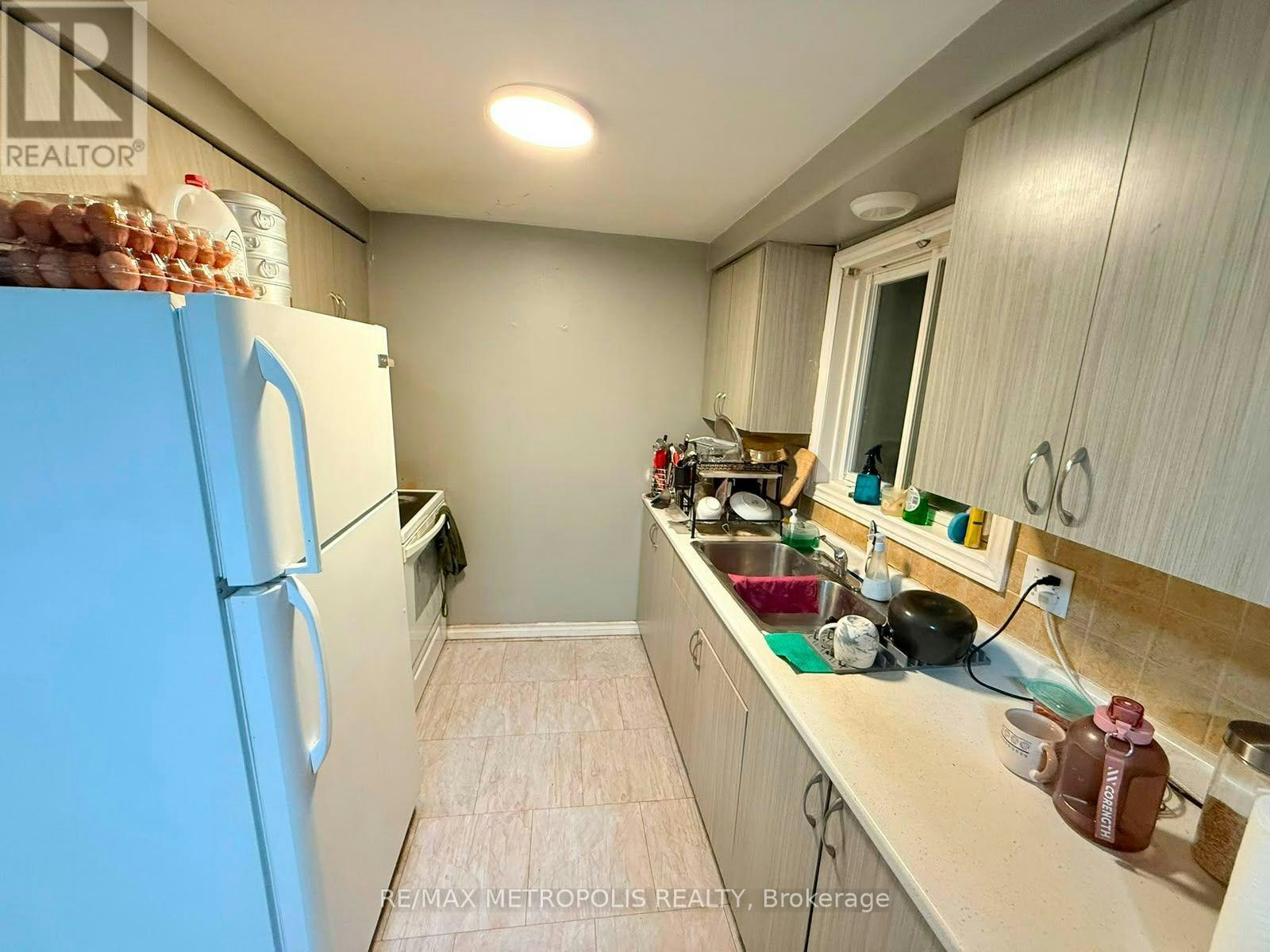 MAIN-152 Woodside Avenue, Cambridge, ON, N1S 3Y1 - 4