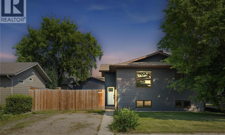 566 Klassen Crescent