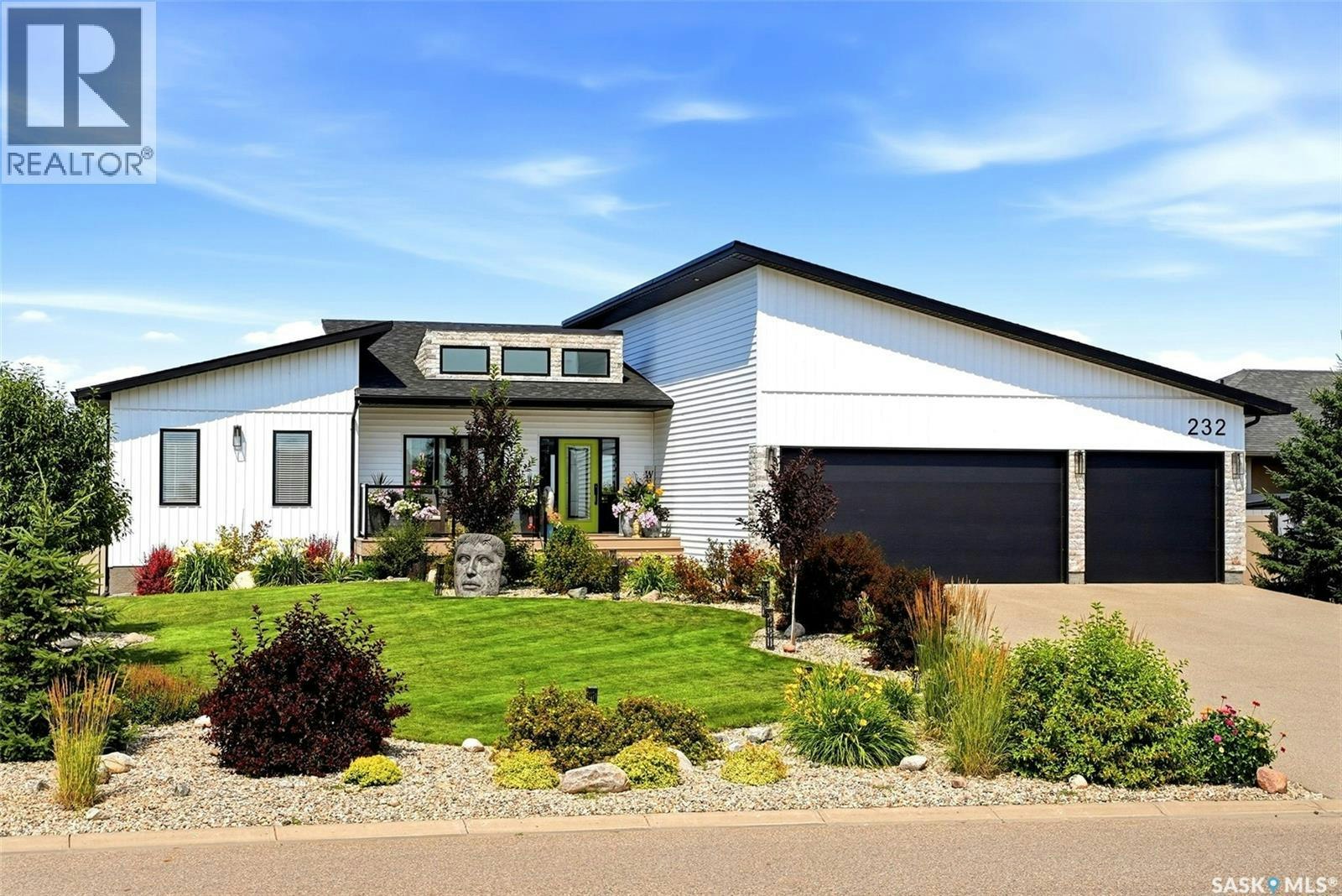 232 Edgewood Drive, Buena Vista, SK, S2V 1C3