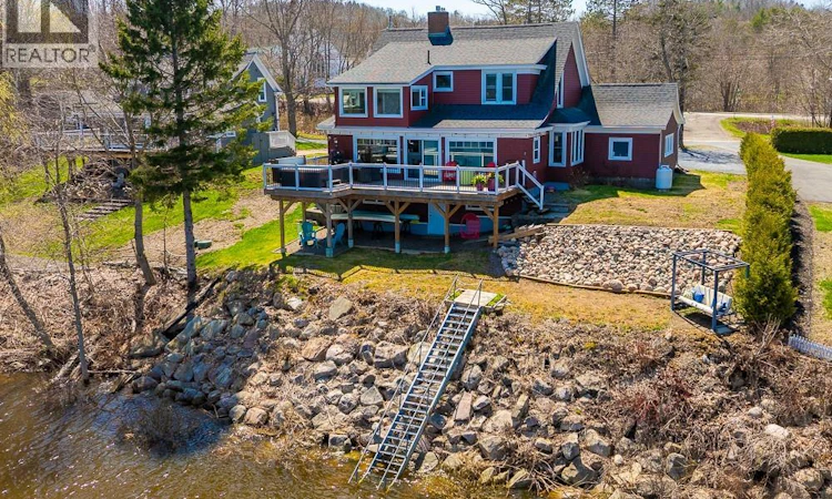 9 Driftwood Lane
