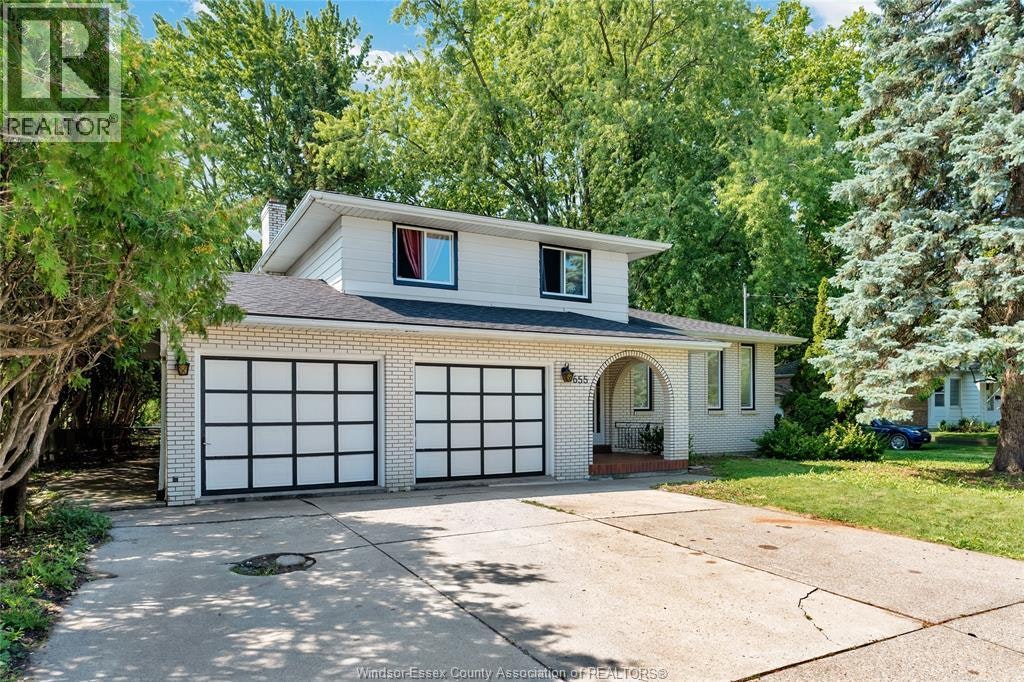 655 Roseland Drive South, Windsor, ON, N9G 1T7