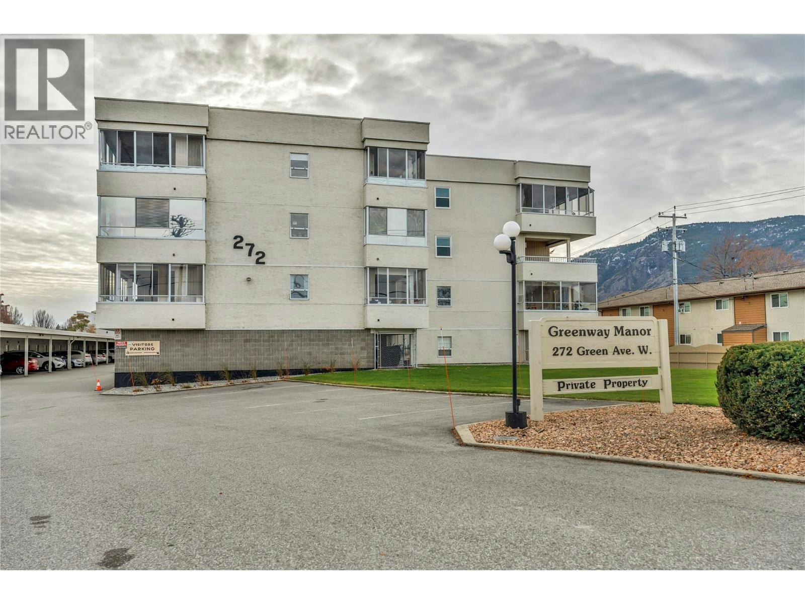 402-272 W Green Avenue, Penticton, BC, V2A 3T2
