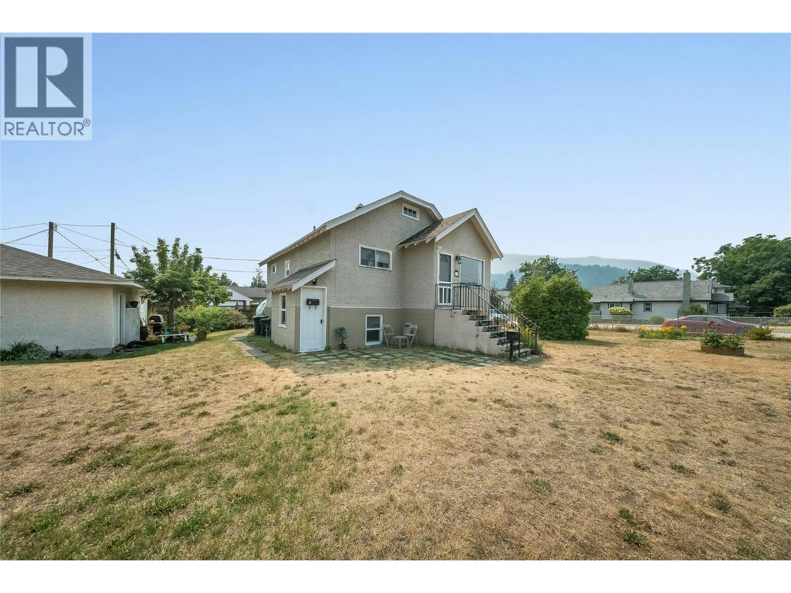 714 2nd Street, Castlegar, BC, V1N 1Y8