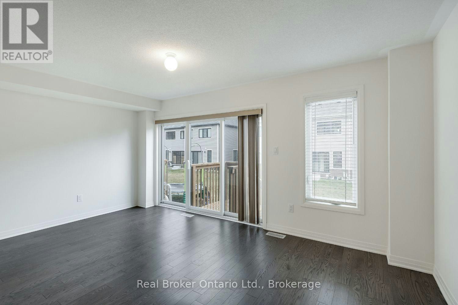 267-79 Caspian Square, Clarington, ON, K2V 0R3 - 12