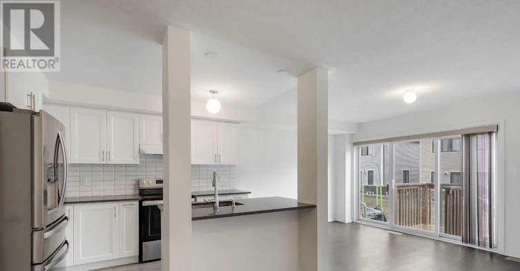 267-79 Caspian Square, Clarington, ON, K2V 0R3 - 4
