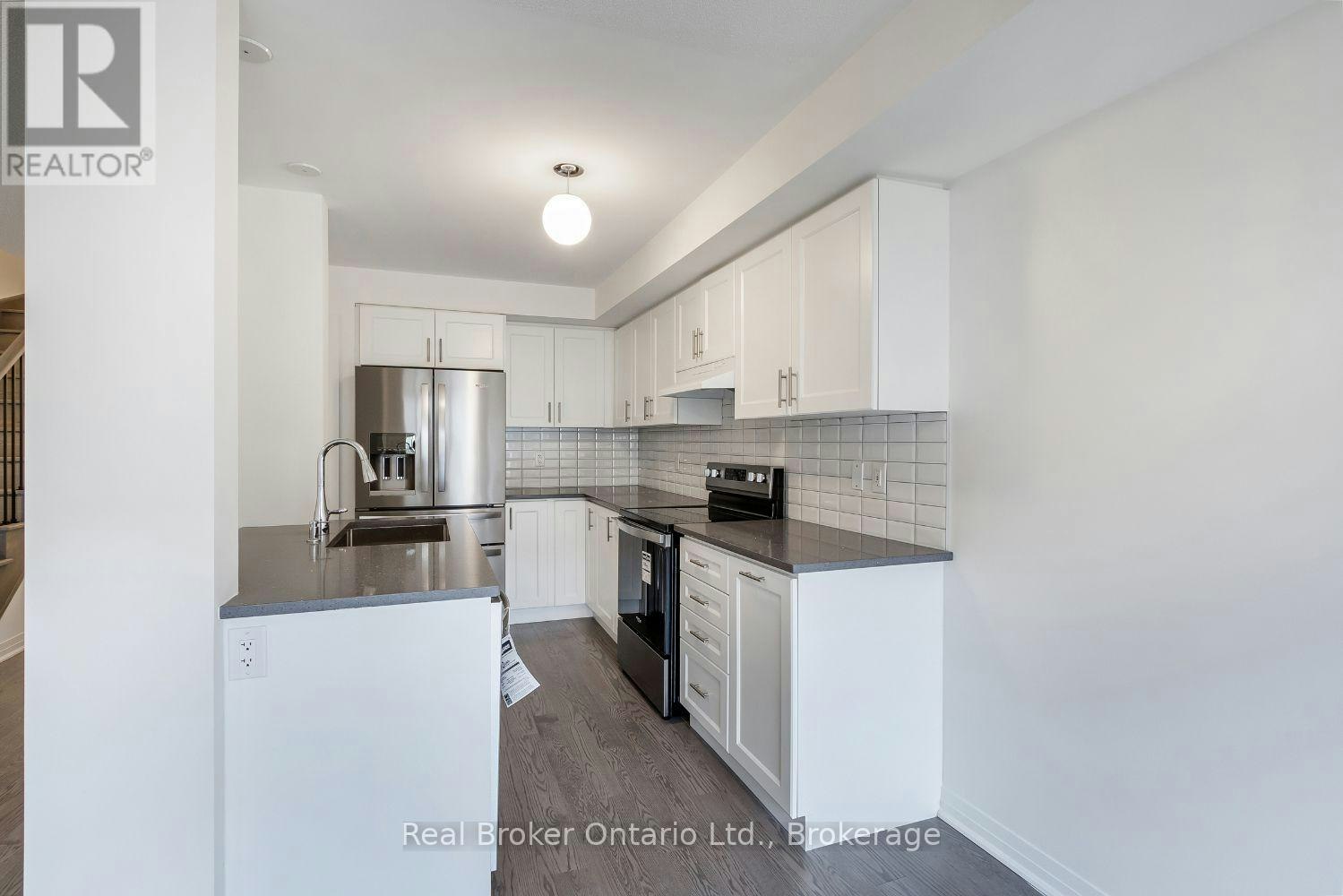 267-79 Caspian Square, Clarington, ON, K2V 0R3 - 7