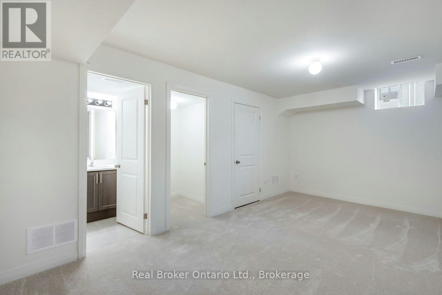 267-79 Caspian Square, Clarington, ON, K2V 0R3 - 24