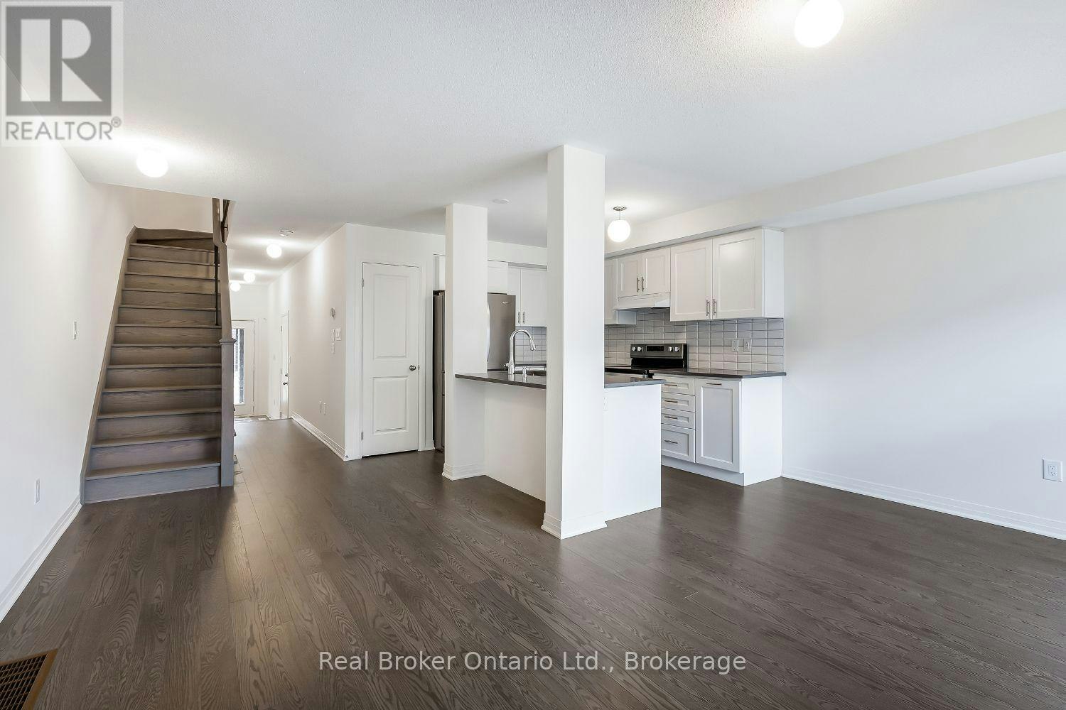 267-79 Caspian Square, Clarington, ON, K2V 0R3 - 9