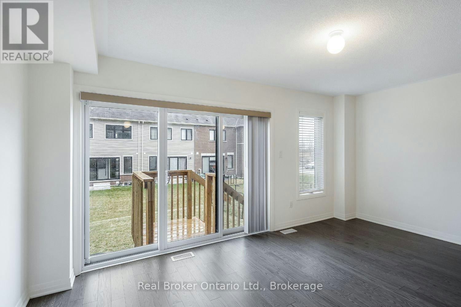267-79 Caspian Square, Clarington, ON, K2V 0R3 - 11