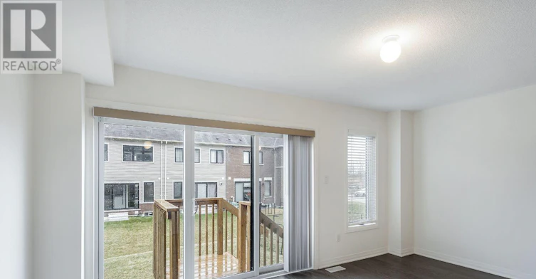 267-79 Caspian Square, Clarington, ON, K2V 0R3 - 11