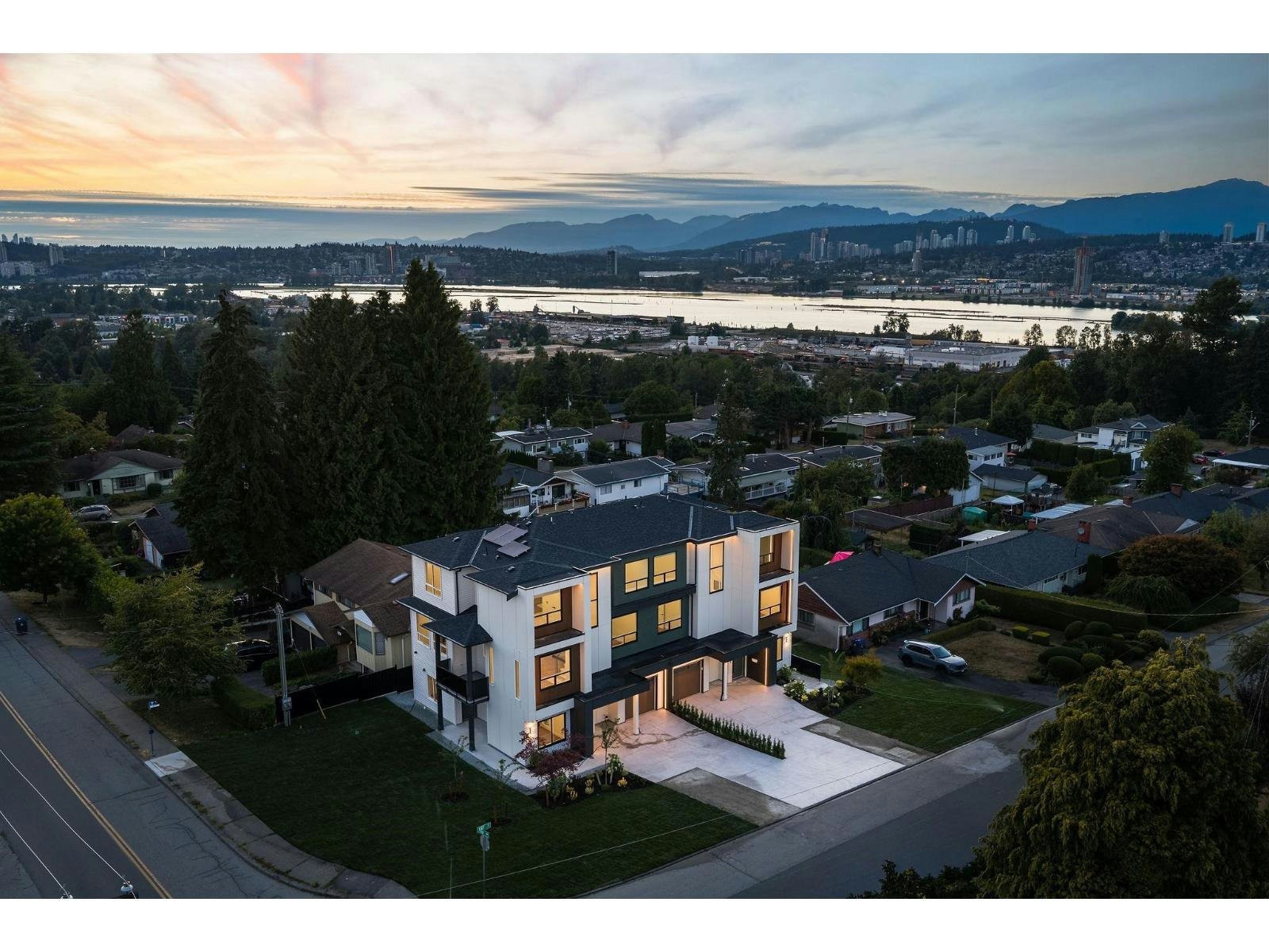 101-11313 137 Street, Surrey, BC, V3R 2J2