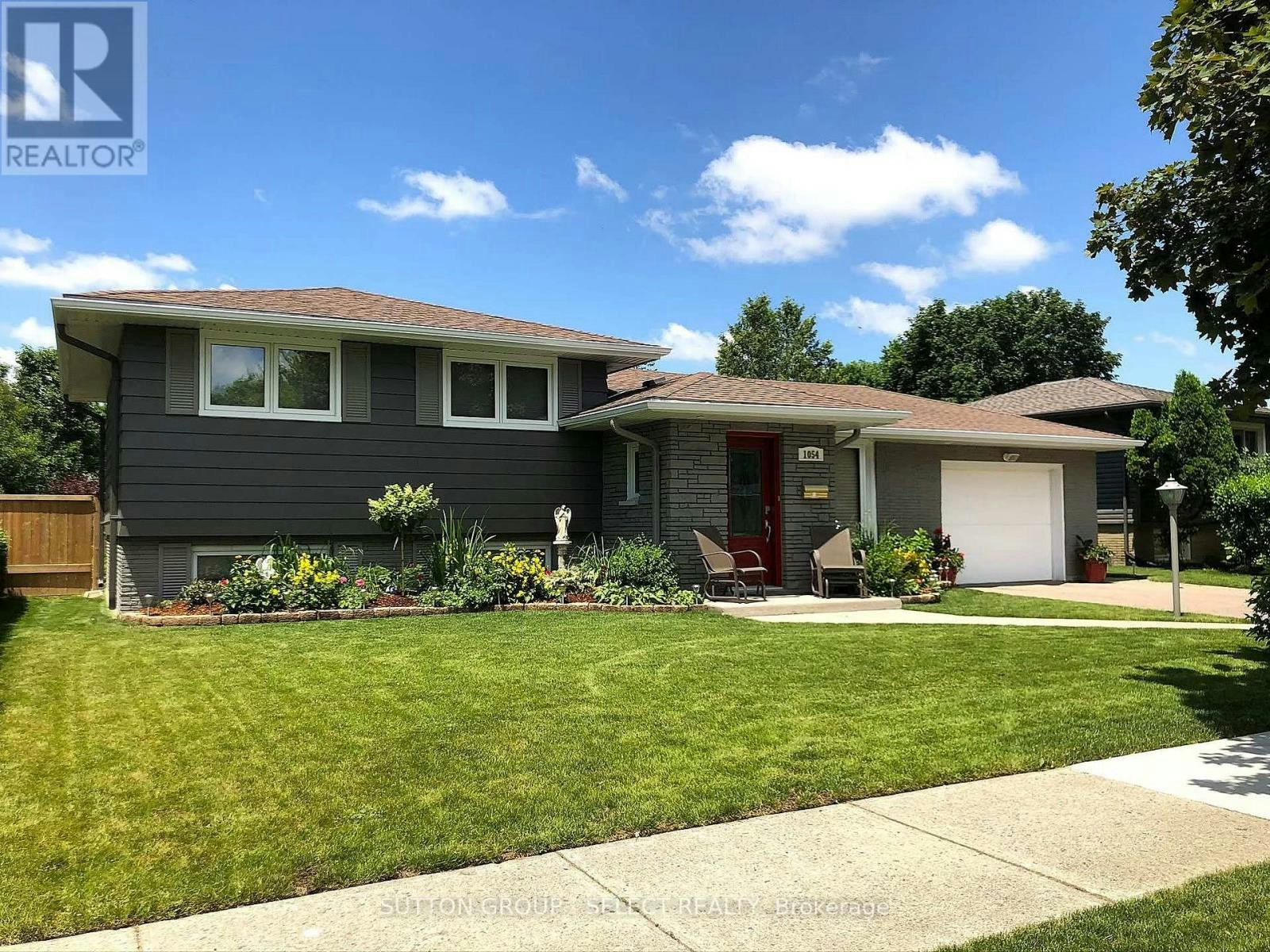 1054 Chippewa Drive, London, ON, N5V 2T7