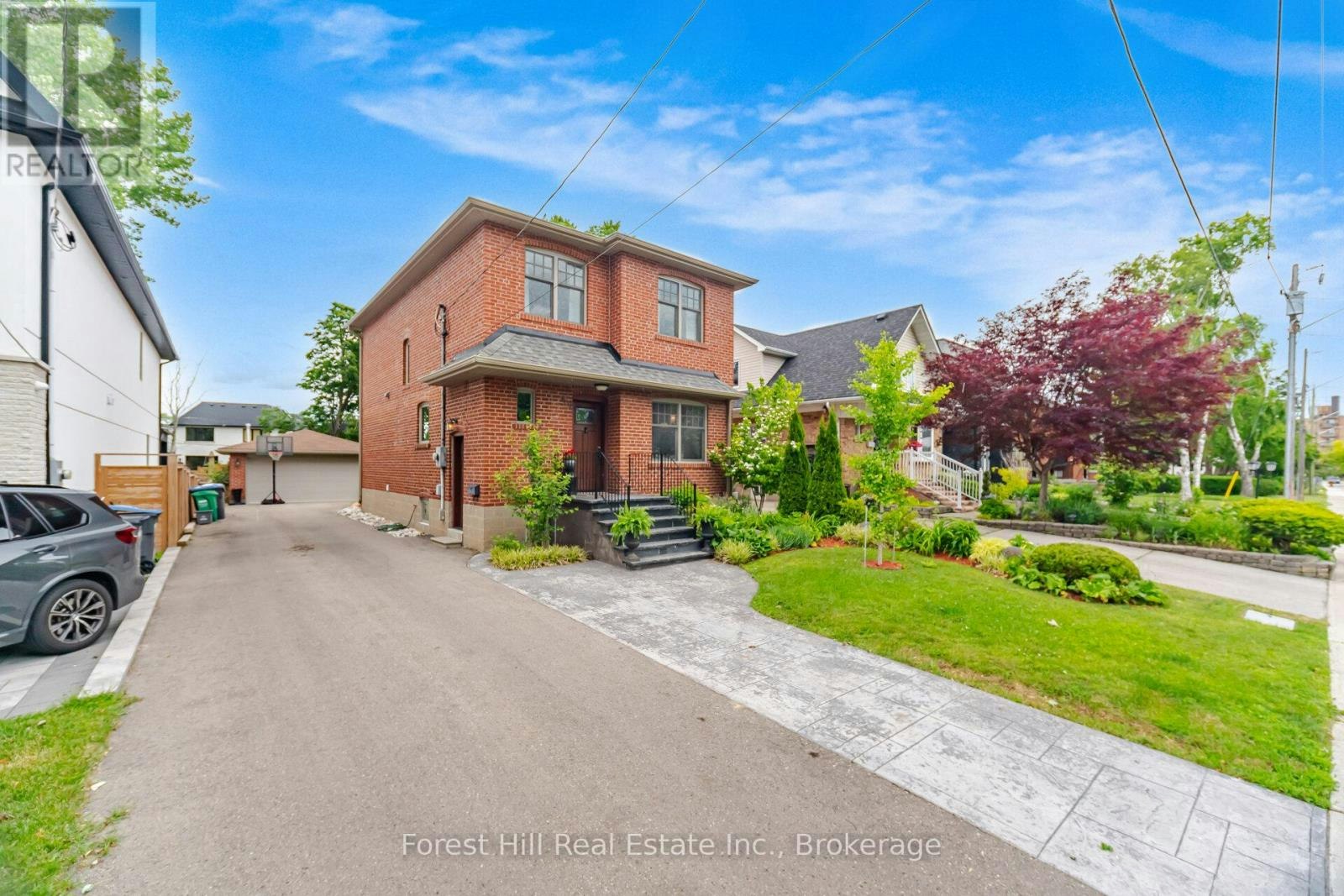 39 Broadview Avenue, Mississauga, ON, L5H 2S8