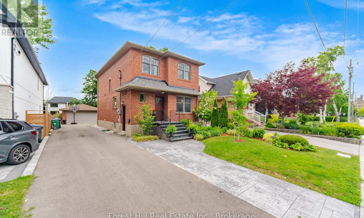 39 Broadview Avenue