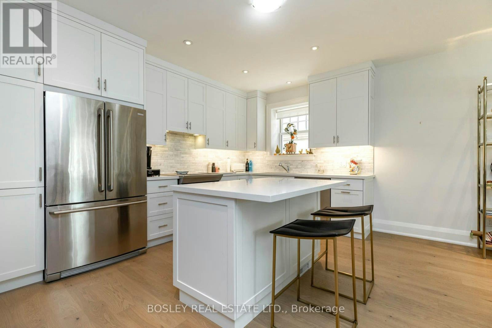 MAIN-32 Edmund Avenue, Toronto, ON, M4V 1H3 - 8