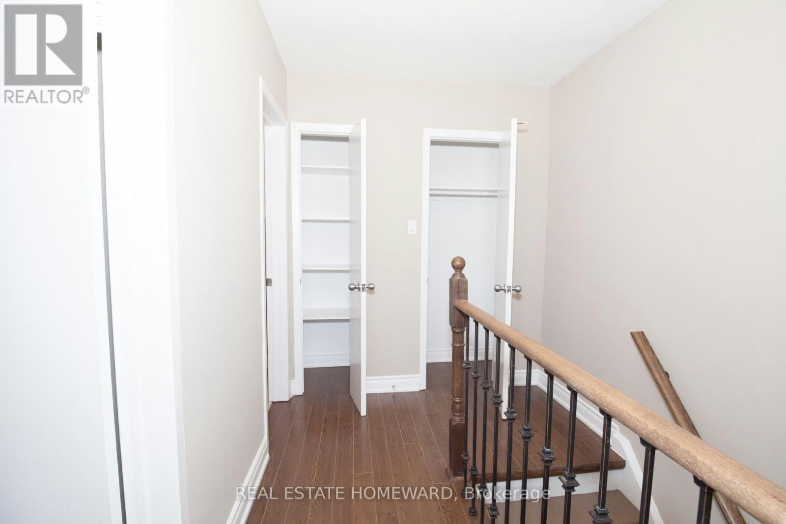 B-920 Pape Avenue, Toronto, ON, M4K 3V2 - 19