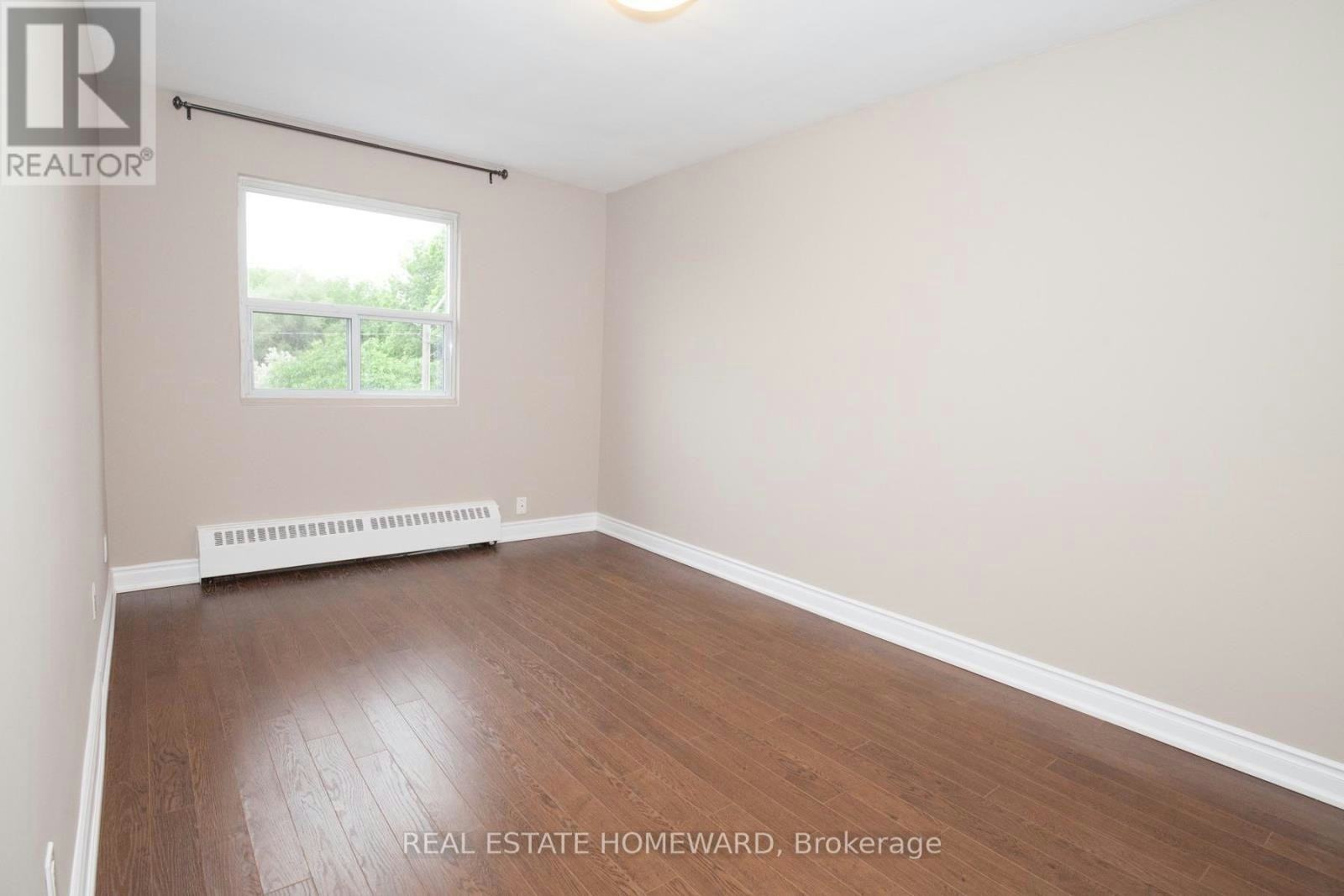 B-920 Pape Avenue, Toronto, ON, M4K 3V2 - 13