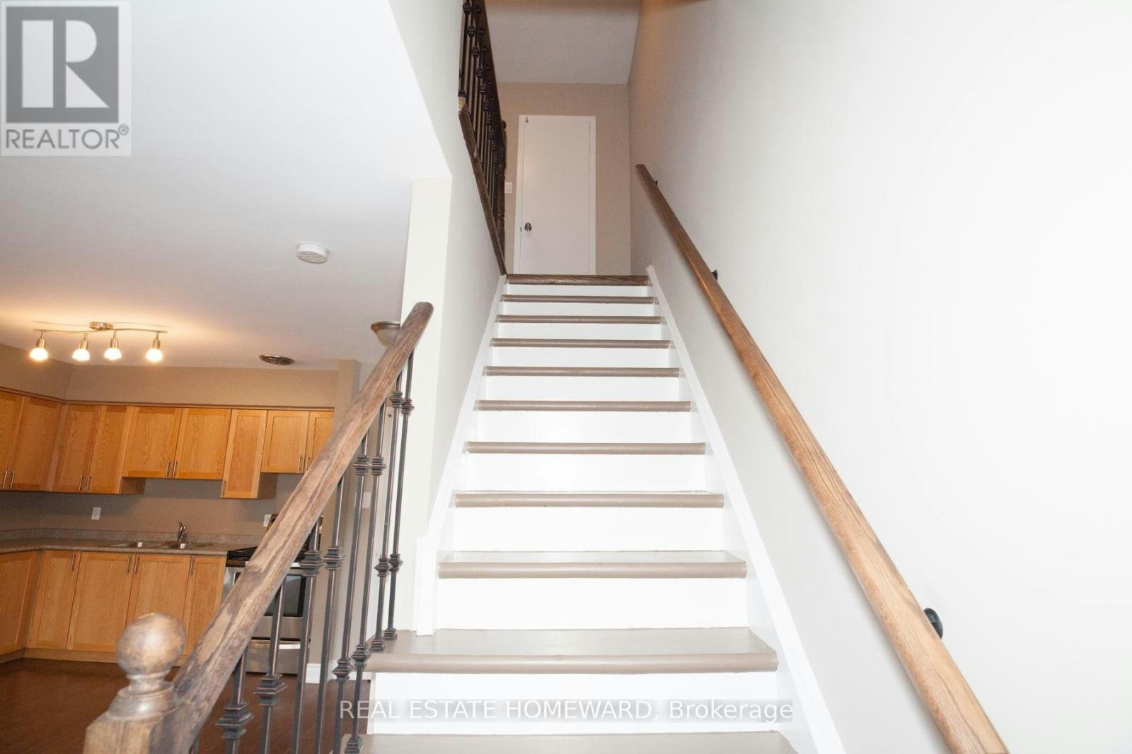 B-920 Pape Avenue, Toronto, ON, M4K 3V2 - 9