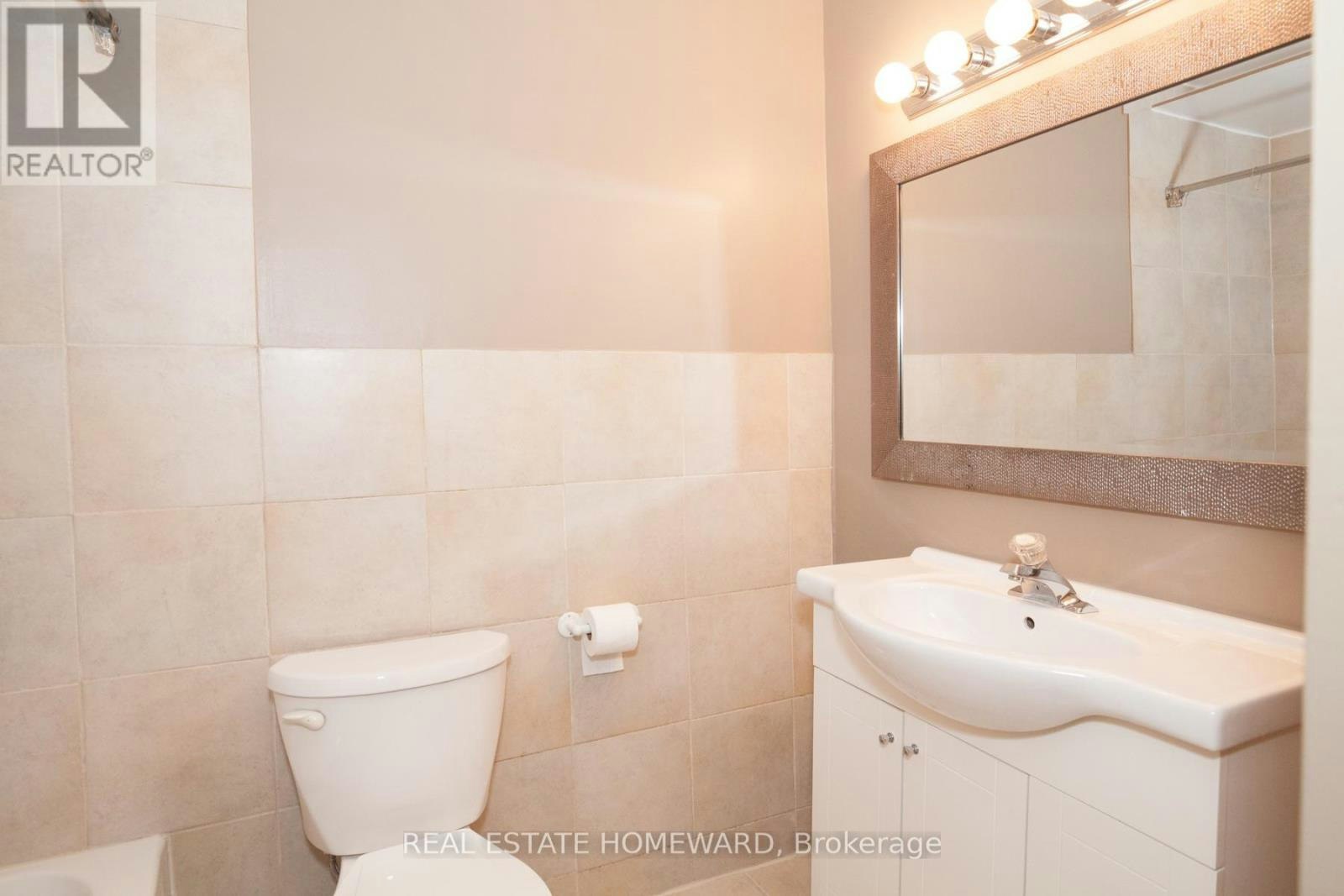 B-920 Pape Avenue, Toronto, ON, M4K 3V2 - 21