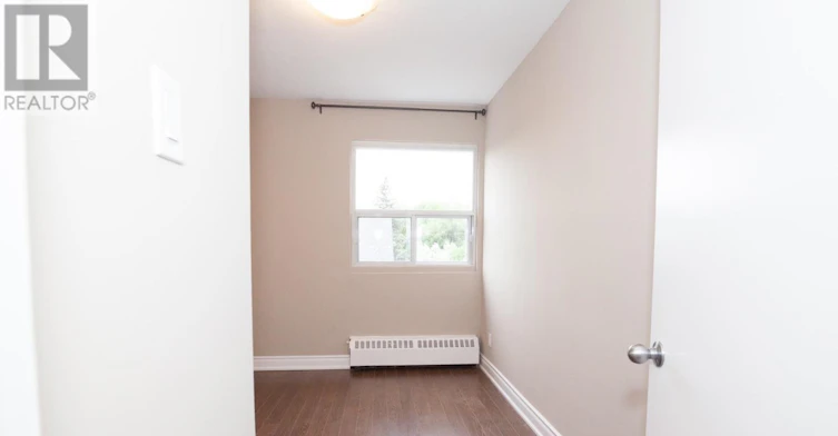 B-920 Pape Avenue, Toronto, ON, M4K 3V2 - 16