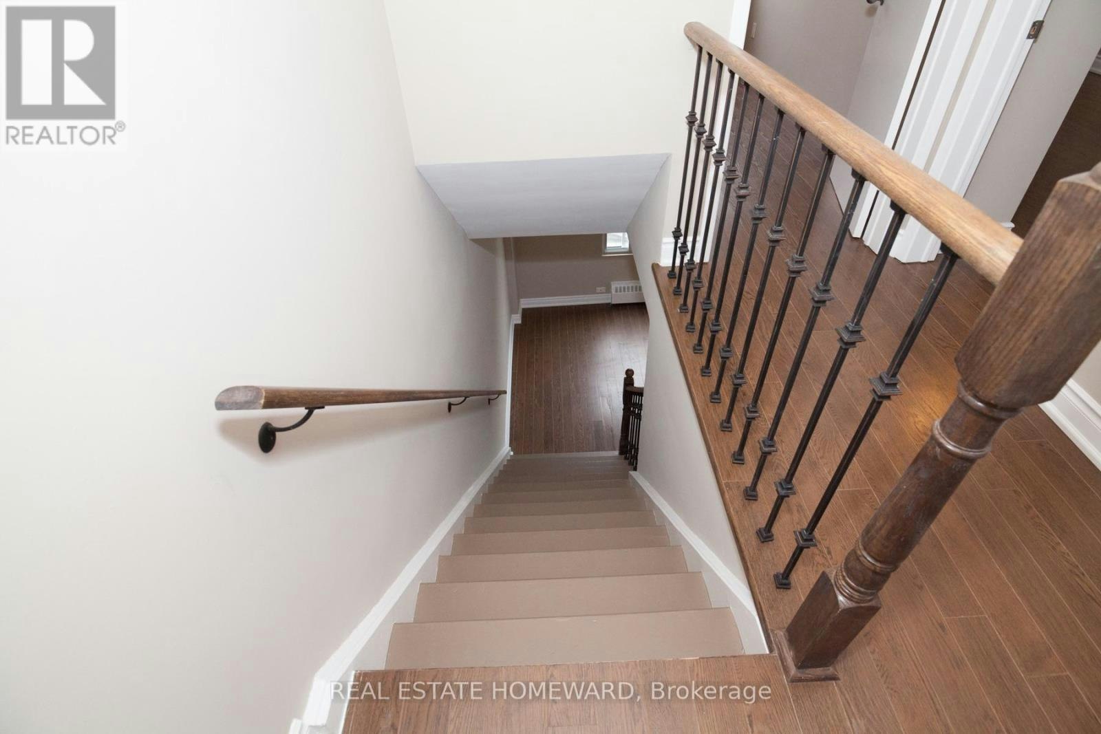 B-920 Pape Avenue, Toronto, ON, M4K 3V2 - 11
