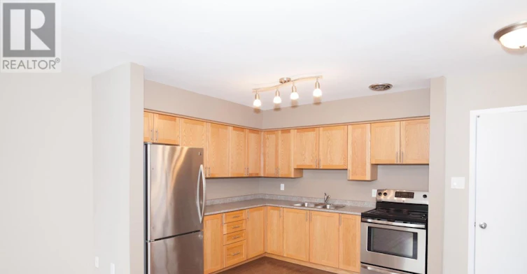 B-920 Pape Avenue, Toronto, ON, M4K 3V2 - 6