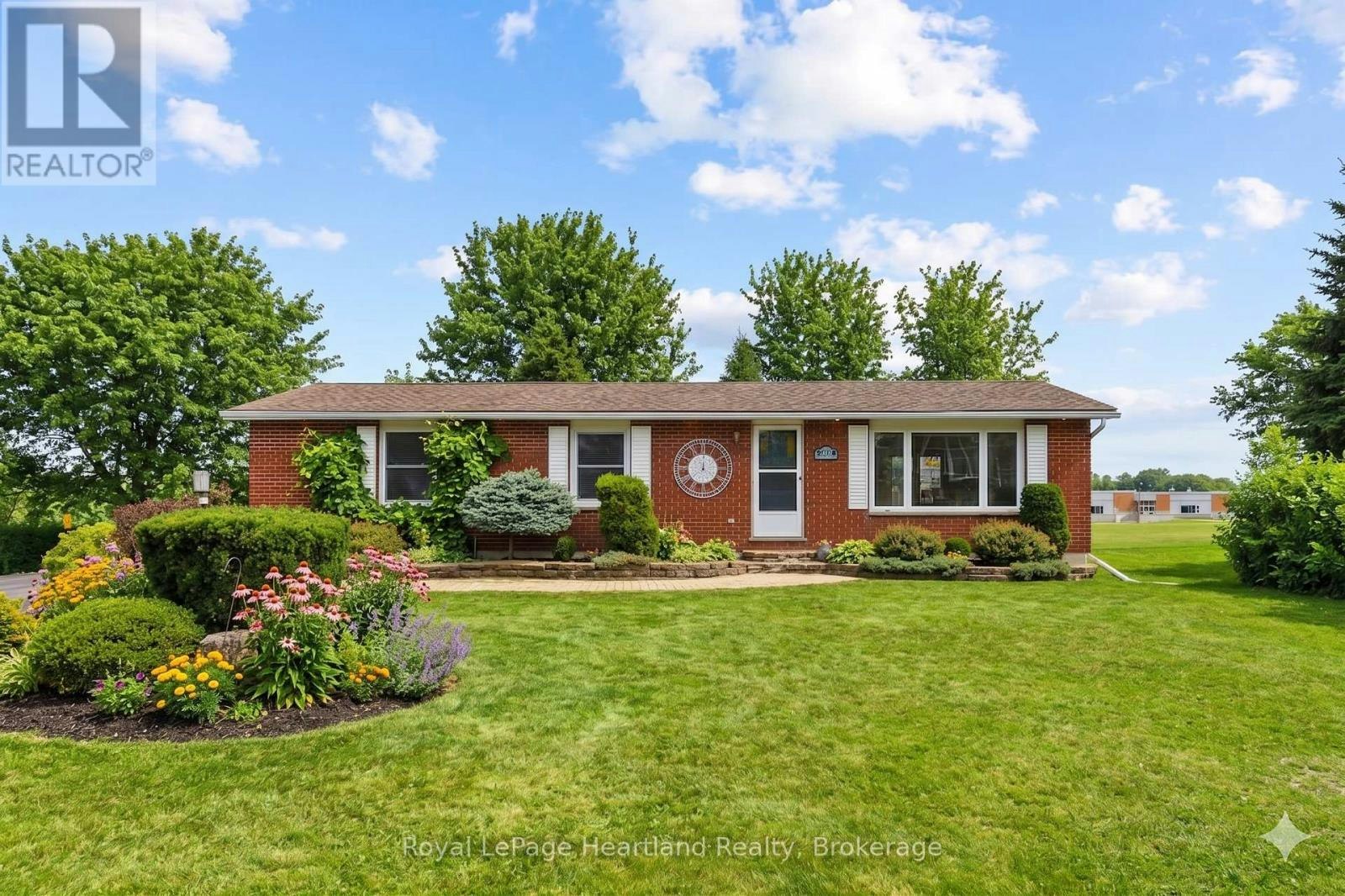 284 Manor Road, Wingham, ON, N0G 2W0
