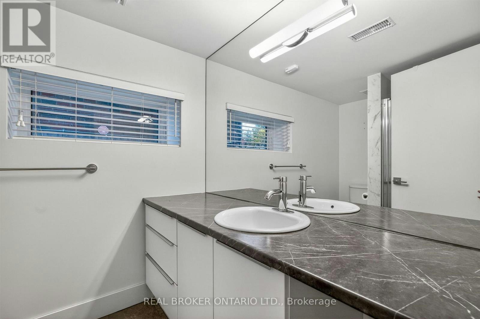 88 Kingsway Way SOUTH, Toronto, ON, M6S 3T3 - 37