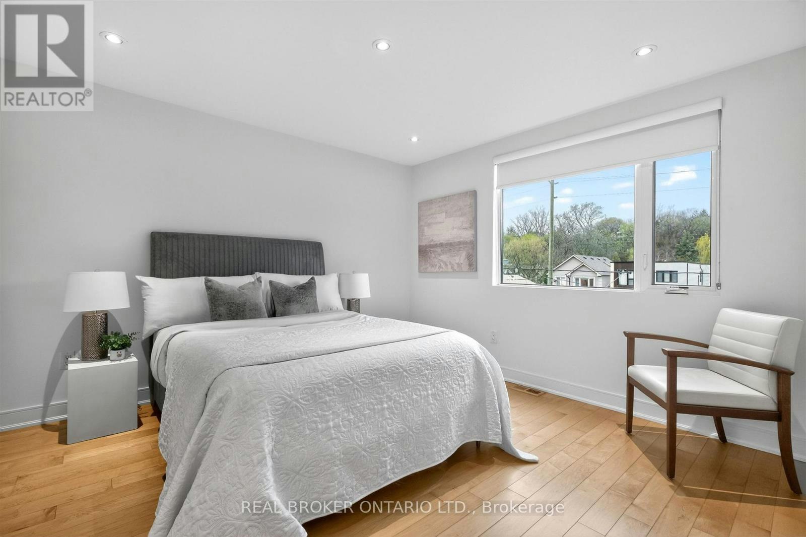 88 Kingsway Way SOUTH, Toronto, ON, M6S 3T3 - 27