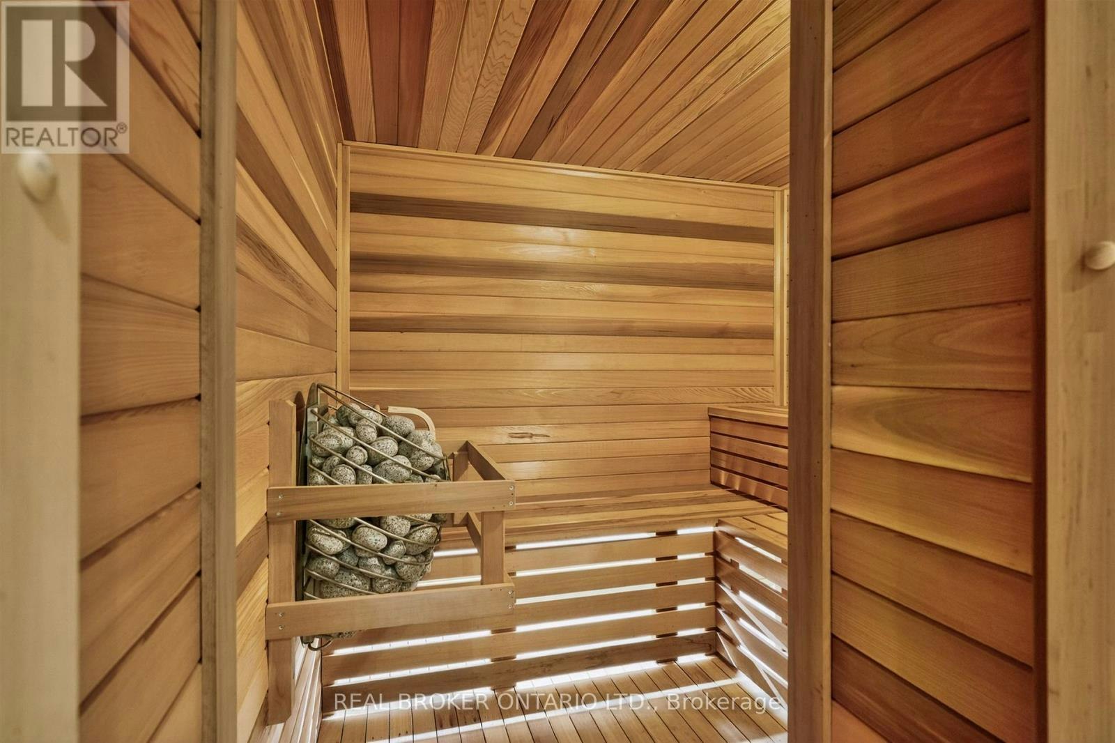 88 Kingsway Way SOUTH, Toronto, ON, M6S 3T3 - 39
