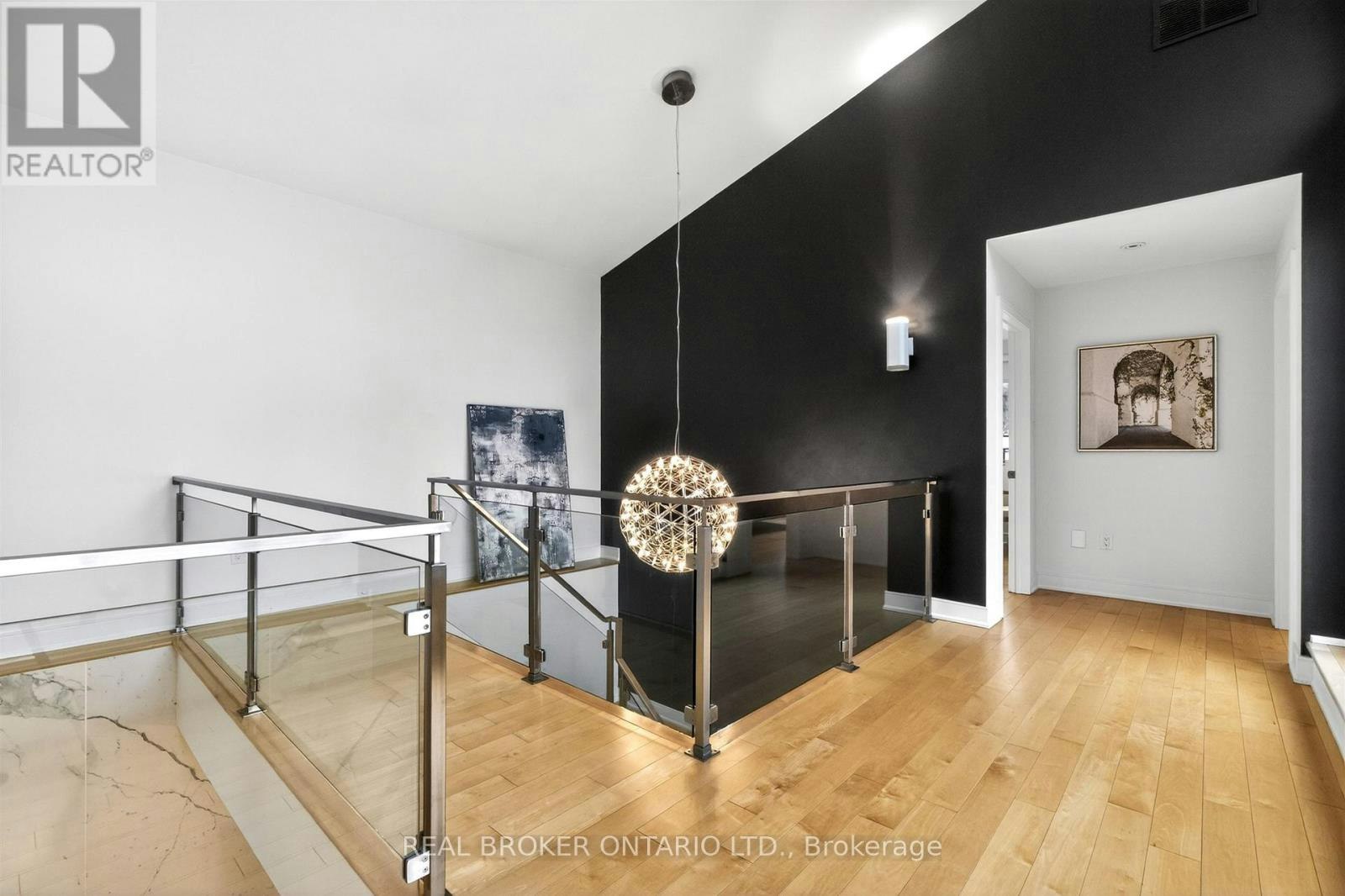 88 Kingsway Way SOUTH, Toronto, ON, M6S 3T3 - 17