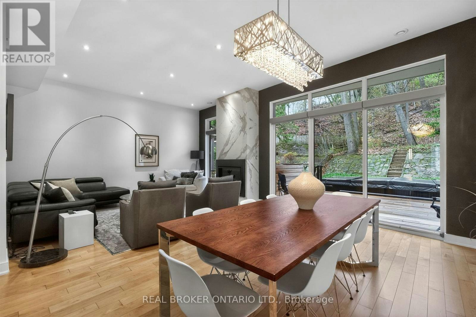 88 Kingsway Way SOUTH, Toronto, ON, M6S 3T3 - 12