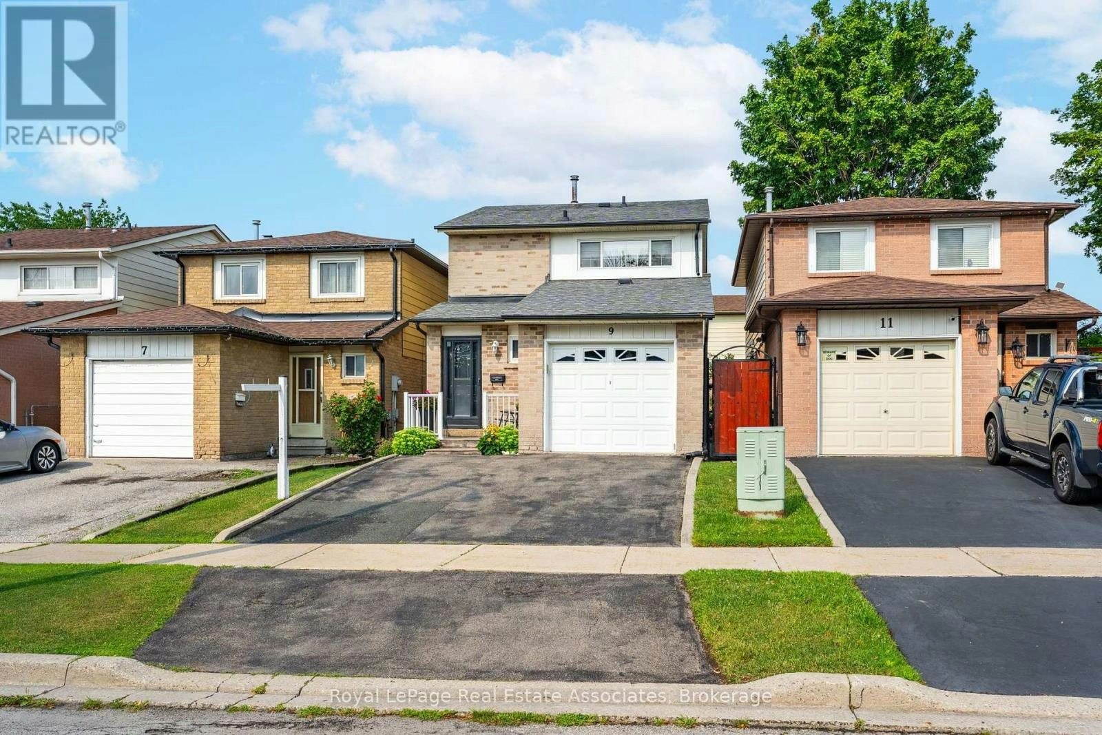 9 Windwood Drive, Toronto, ON, M9W 6B8