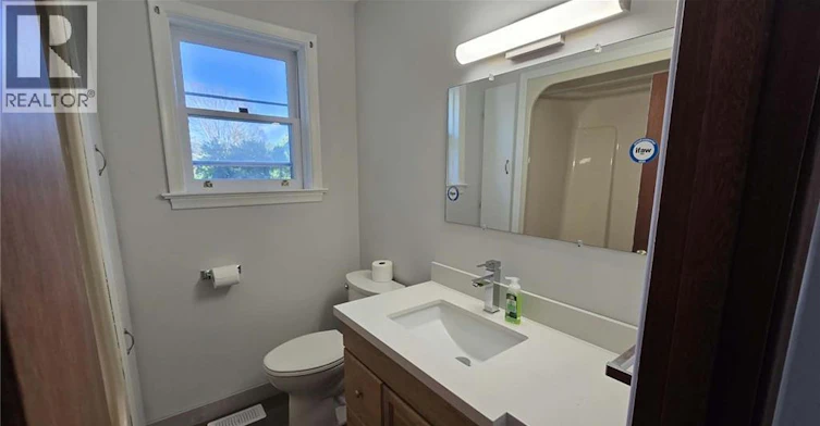 143 Confederation Street, Halton Hills, ON, L7G 3S3 - 11