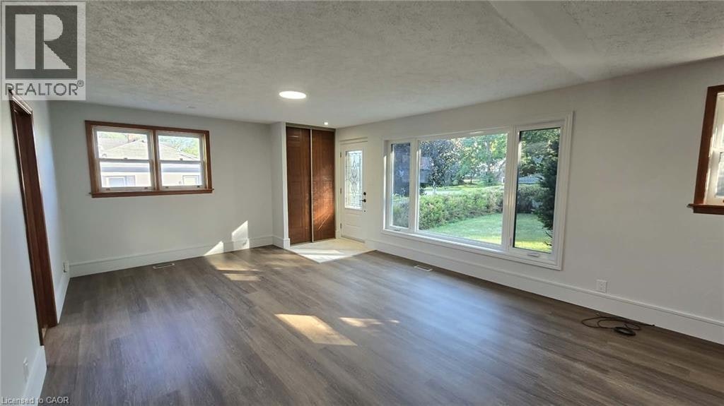 143 Confederation Street, Halton Hills, ON, L7G 3S3 - 7