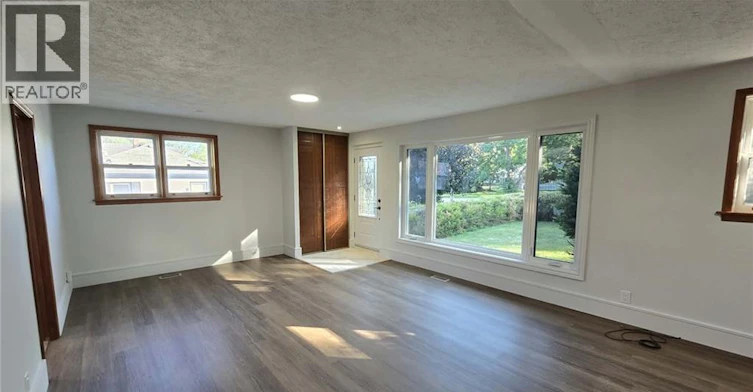 143 Confederation Street, Halton Hills, ON, L7G 3S3 - 7