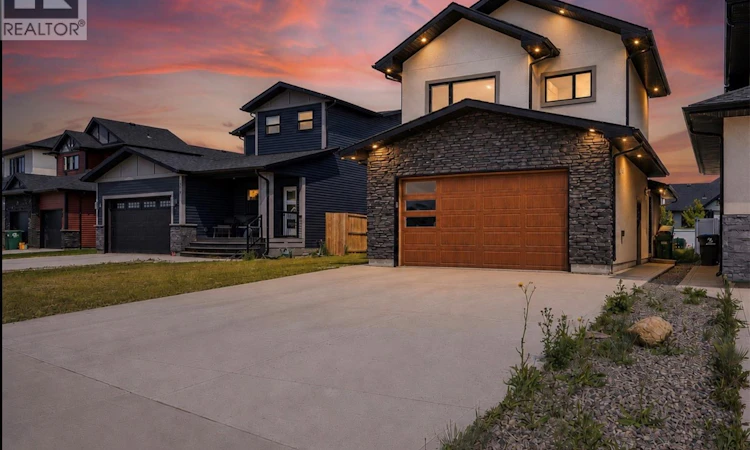 106 Kenaschuk Crescent
