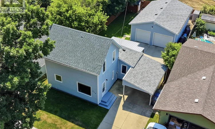 316 1st Street E