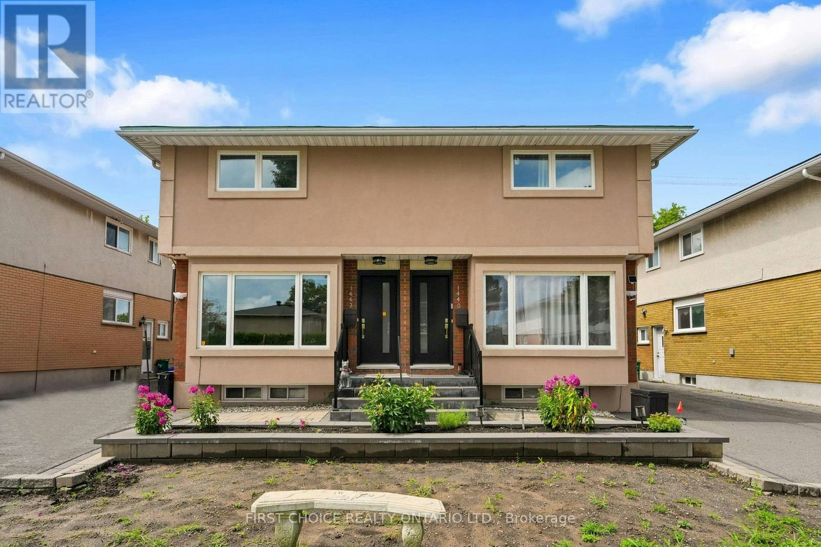 1442 Claymor Avenue, Ottawa, ON, K2C 1S6