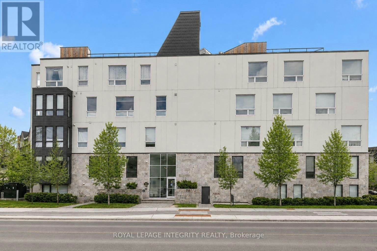 204-150 Greenfield Avenue, Ottawa, ON, K1S 0X8